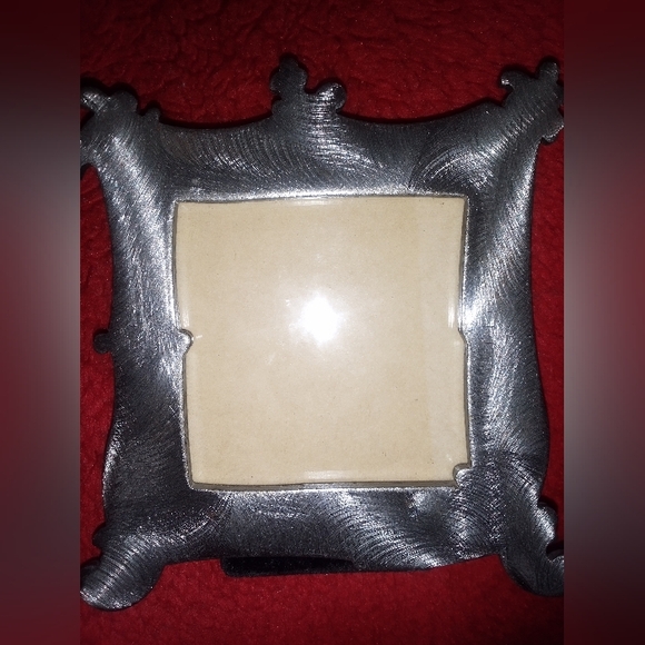 Unique design Terragraphics square picture frame. - Picture 3 of 3